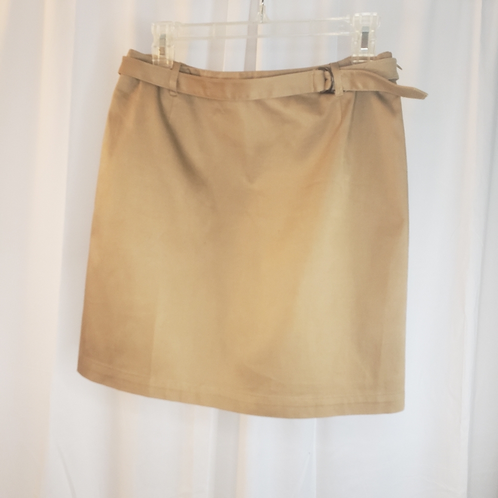 International Concepts, petite size 6 skirt, tan, knee length with lining